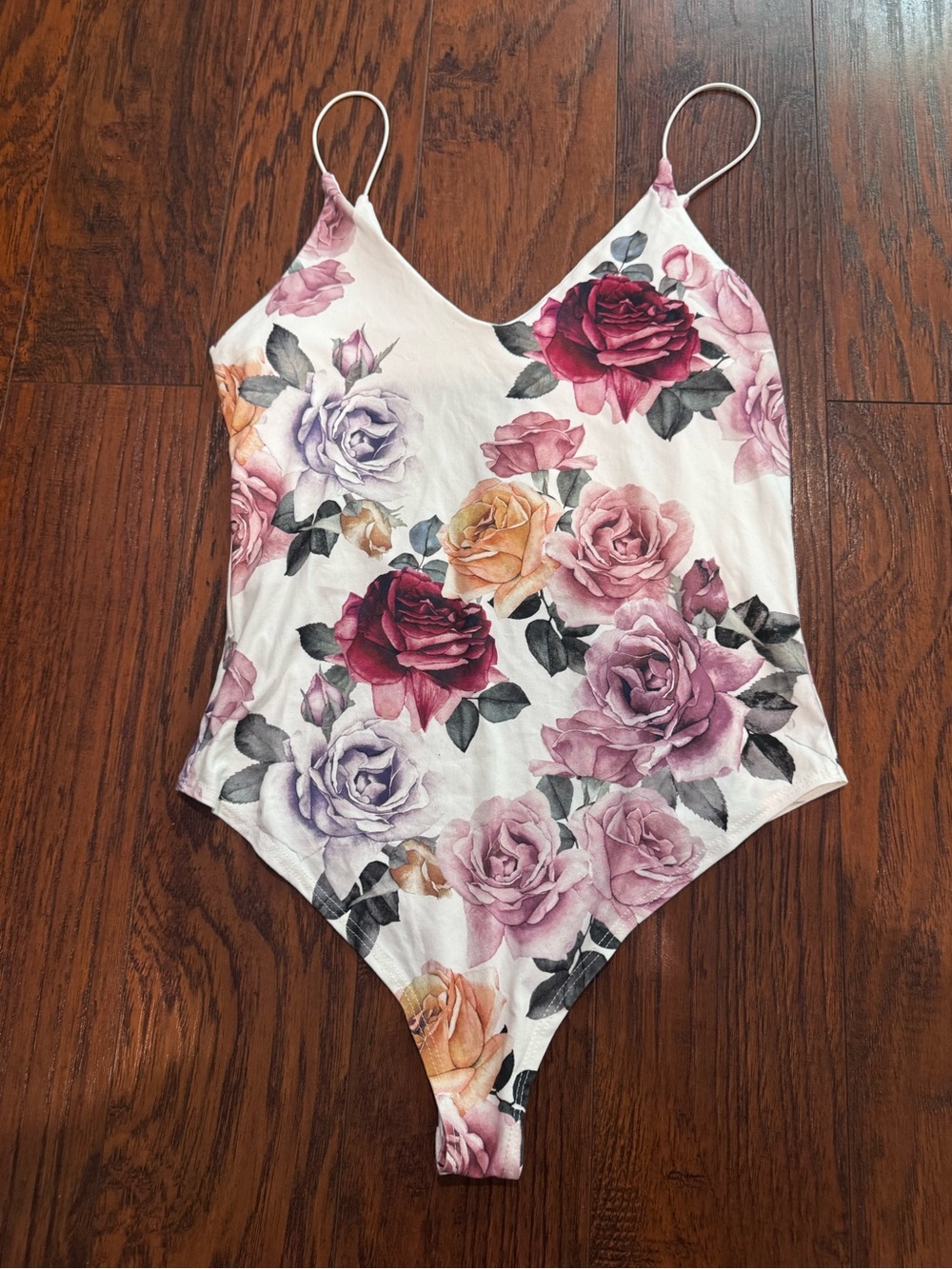 {Gaze} Floral V-Neck bodysuit in White with Pink & Rose Blooms - Picture 3 of 10